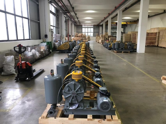le ventilateur rotatoire de traitement de l'eau d'air de 2.2KW DN40 HC-501S avec le Japonais conçoivent